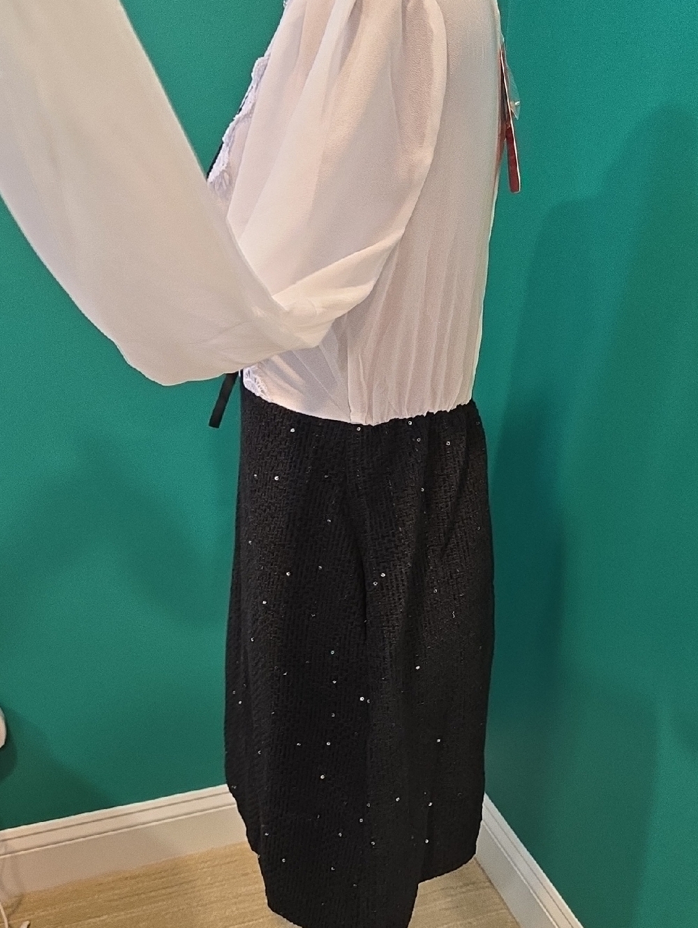 Smak Parlor Victorian-Insp. White Ruffle Blouse with Black Sequin Skirt, Size 4 - Picture 5 of 8